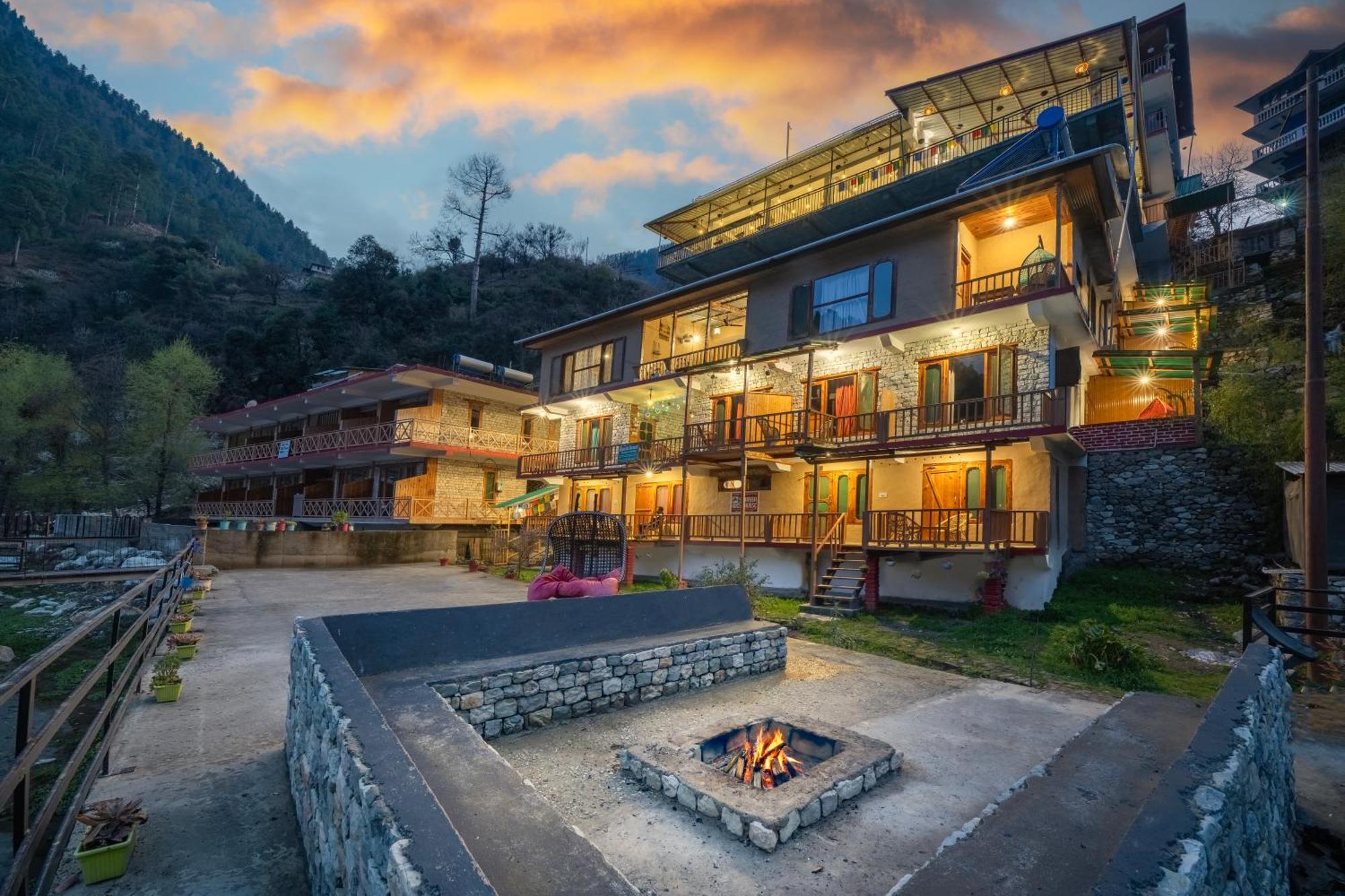 Sharda Resort-Tirthan Valley Banjār Εξωτερικό φωτογραφία
